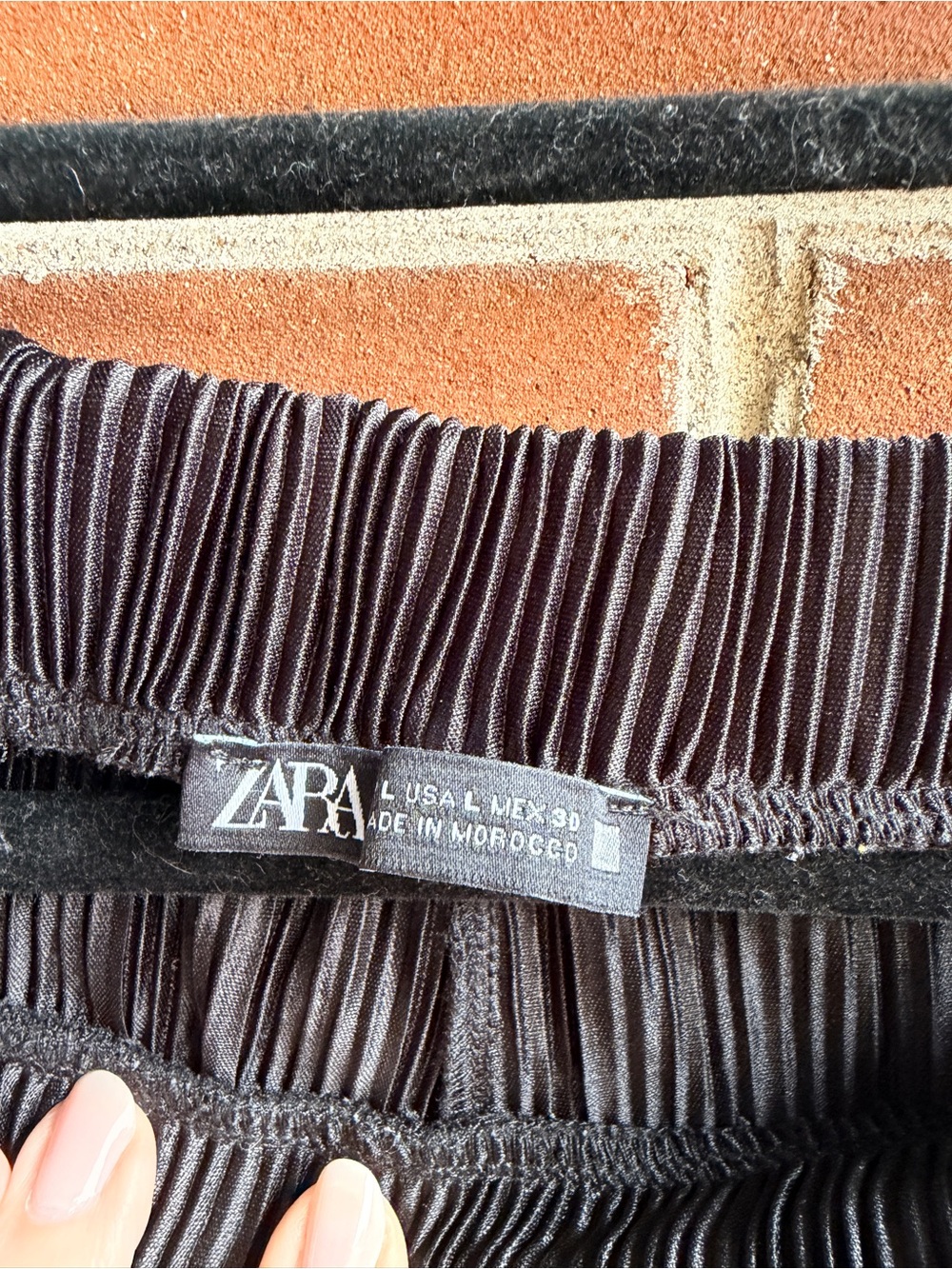 Zara Black Pleated Wide-Leg Pants - Picture 3 of 6